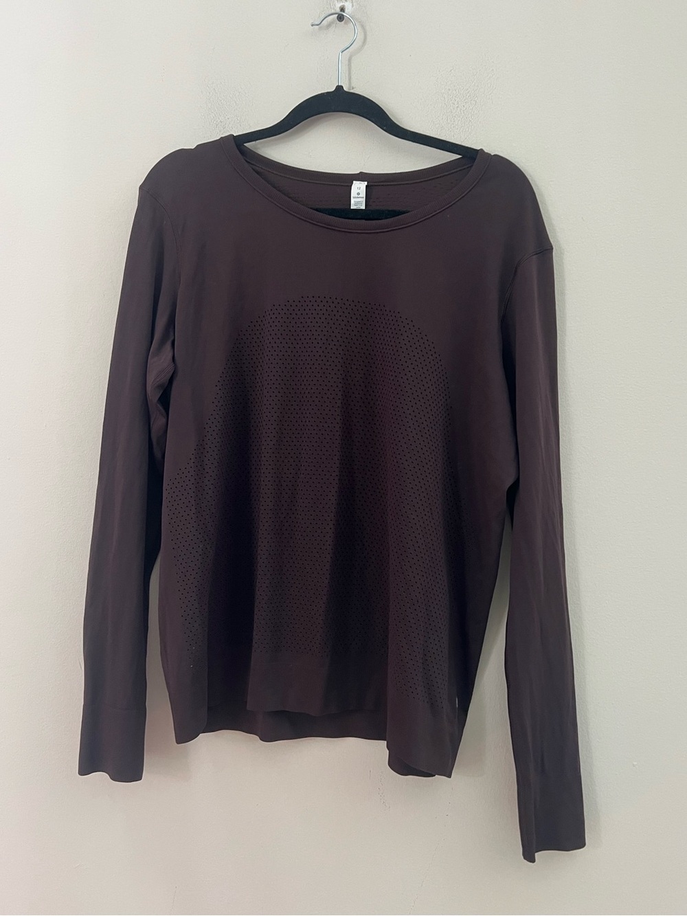 lululemon athletica Perforated Crewneck Top in Maroon